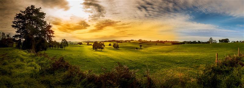 South Gippsland offers abundant beauty and nature for exploration - from four-wheel drive tracks to camping spots and quaint, charming Australian towns